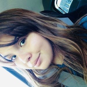 Meet your Posher, Briana